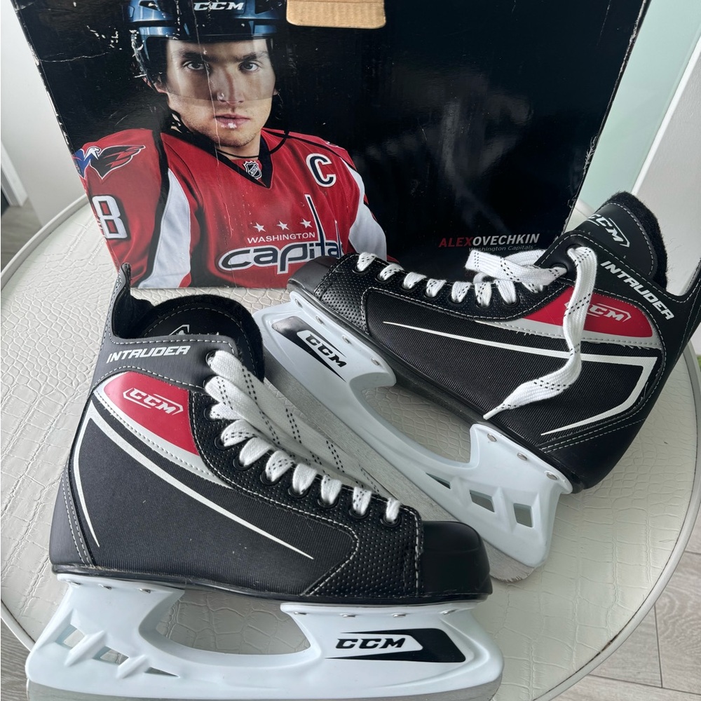 CCM Alex Ovechkin Ice Hockey Skates In Box Men's Size US 7.5